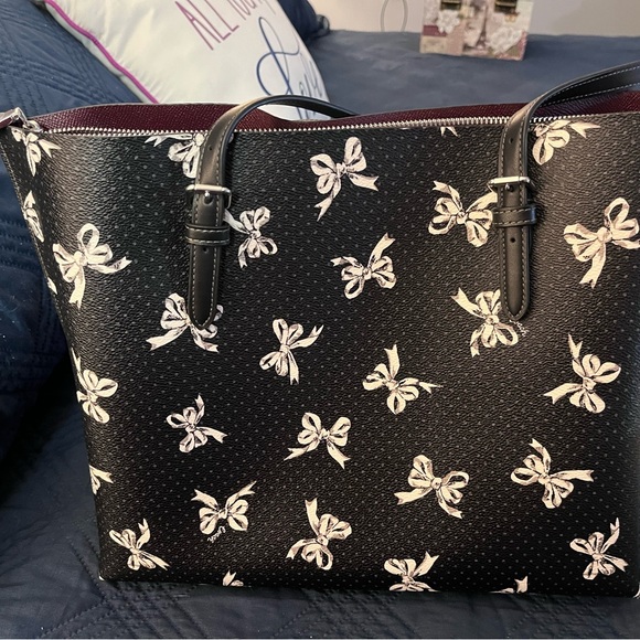 Coach Black and White Tote Bag - Picture 16 of 16